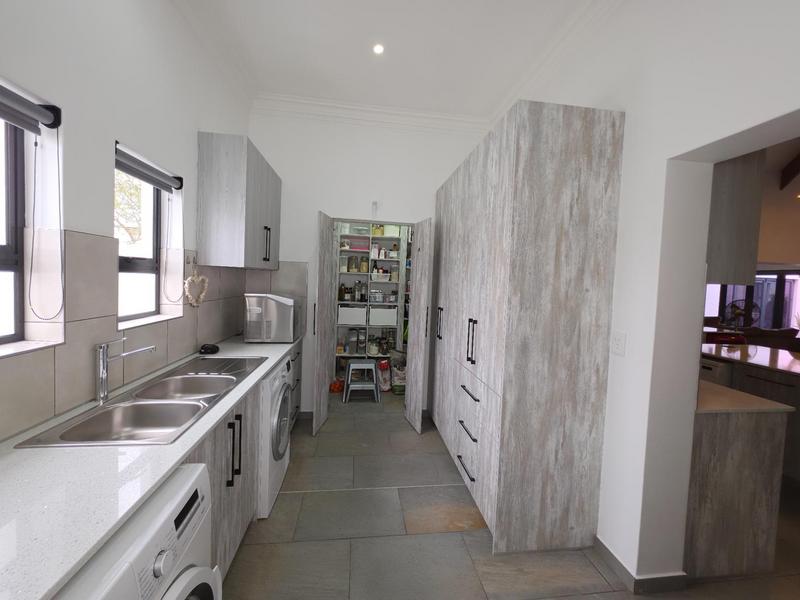 5 Bedroom Property for Sale in Dwarskersbos Western Cape